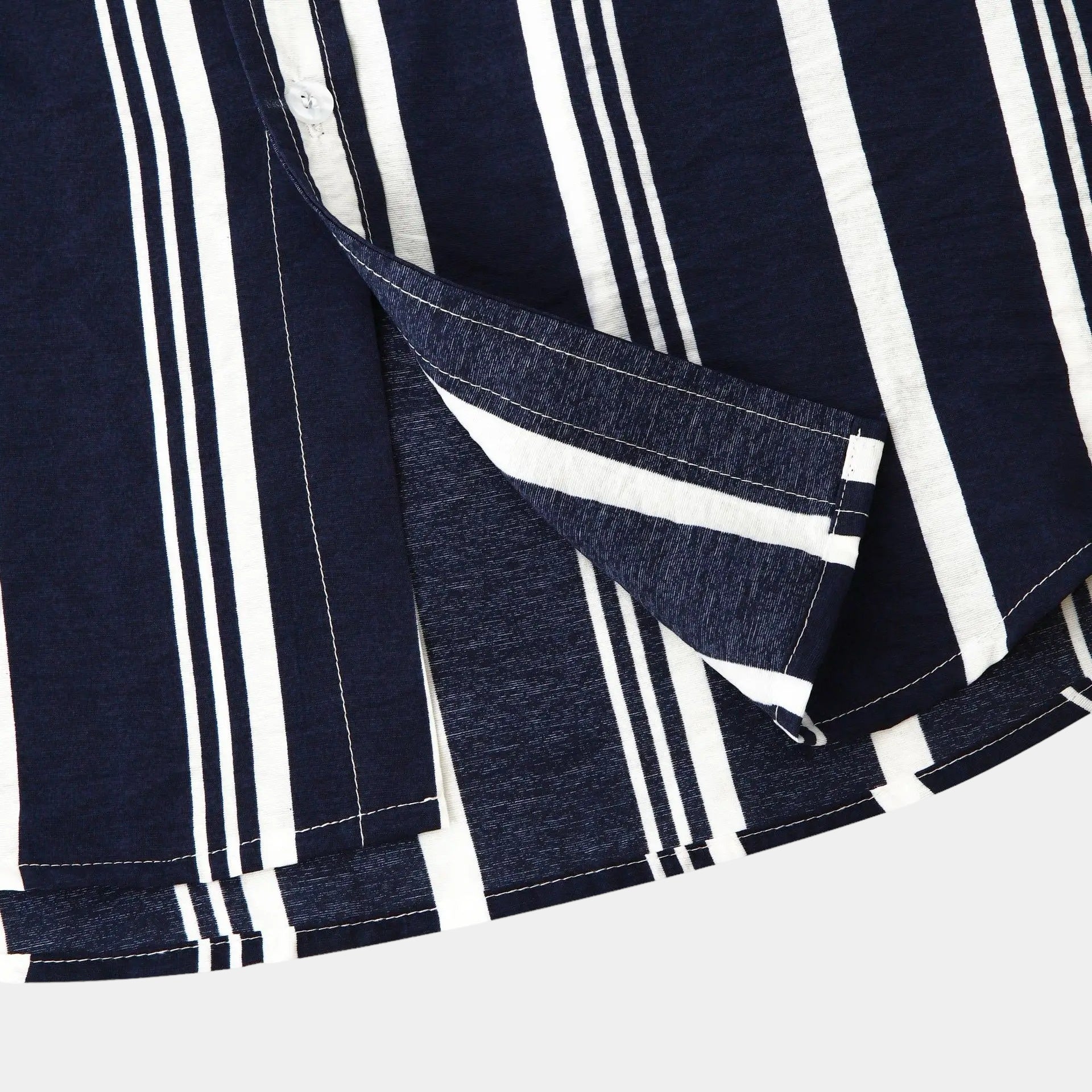 Men’s Vertical Stripe Short Sleeve Button-Up Shirt