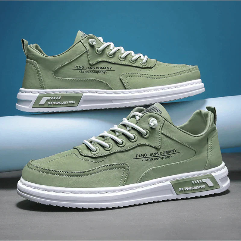 Men’s Lace Up Casual Sneakers with Contrast Sole and Panel Detailing