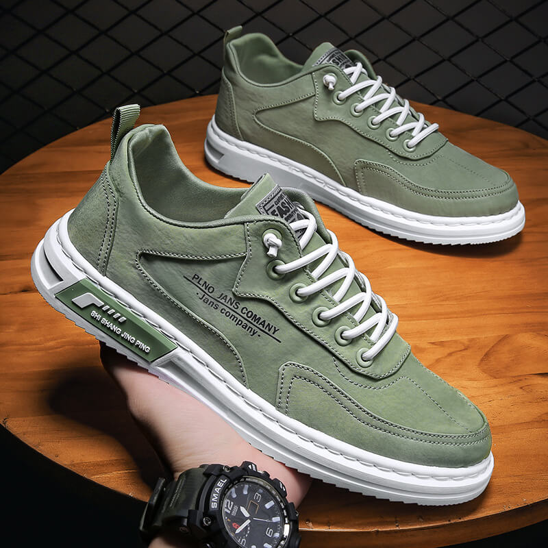 Men’s Lace Up Casual Sneakers with Contrast Sole and Panel Detailing