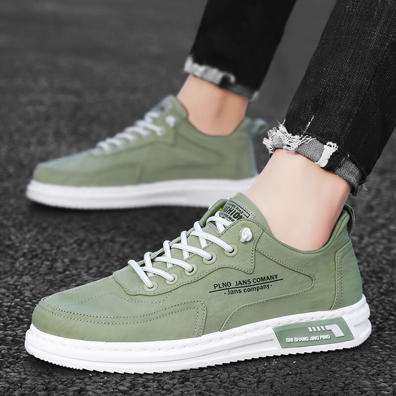 Men’s Lace Up Casual Sneakers with Contrast Sole and Panel Detailing