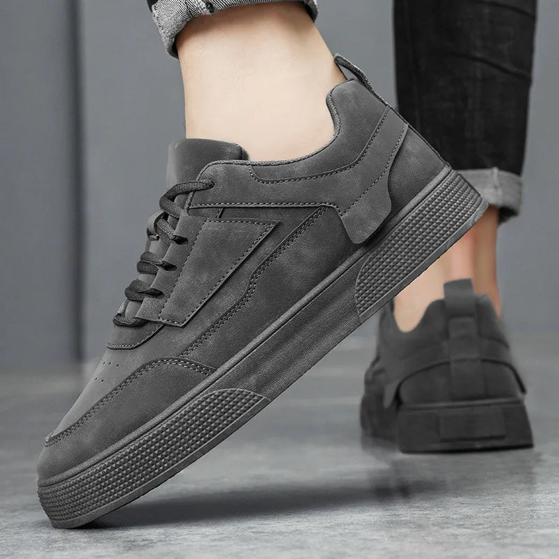 Men’s Low-Top Lace-Up Trainers with Panelled Upper and Textured Sole