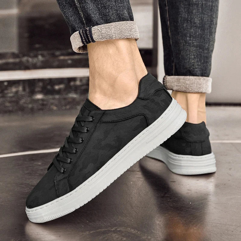 Men's Low-Top Trainers - Smart Casual Lace-Up Sneakers with Thick White Cupsole