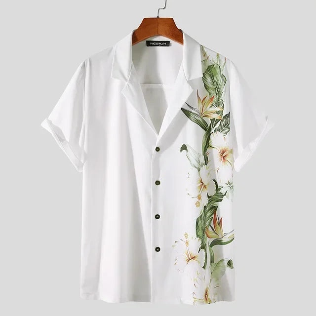 Men’s Short Sleeve Button-Front Shirt with Floral Panel Print and Open Collar