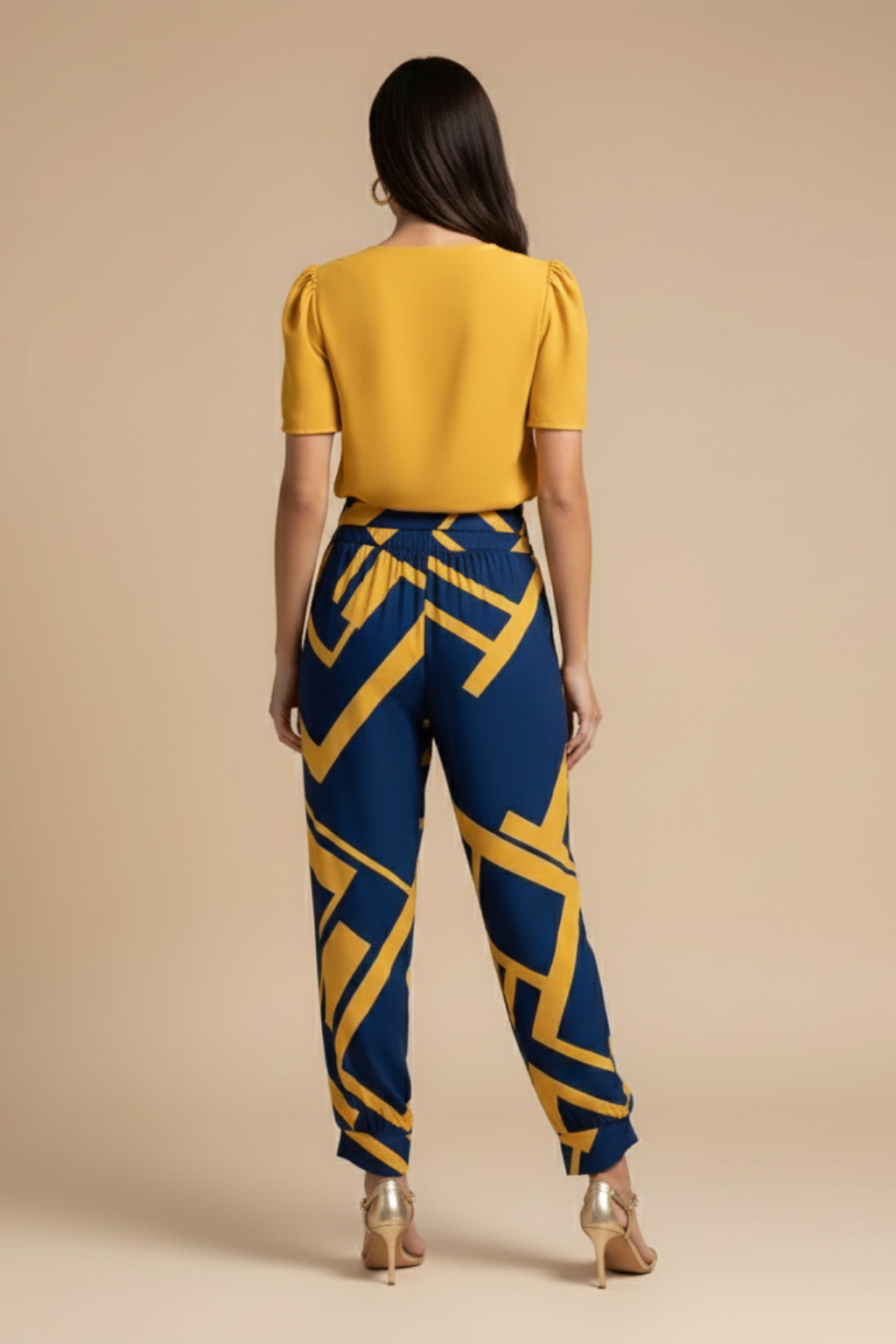 Women’s Blouse and Trousers Set – V-Neck Short Sleeve Top with Patterned Straight-Leg Trousers for Smart Casual Wear
