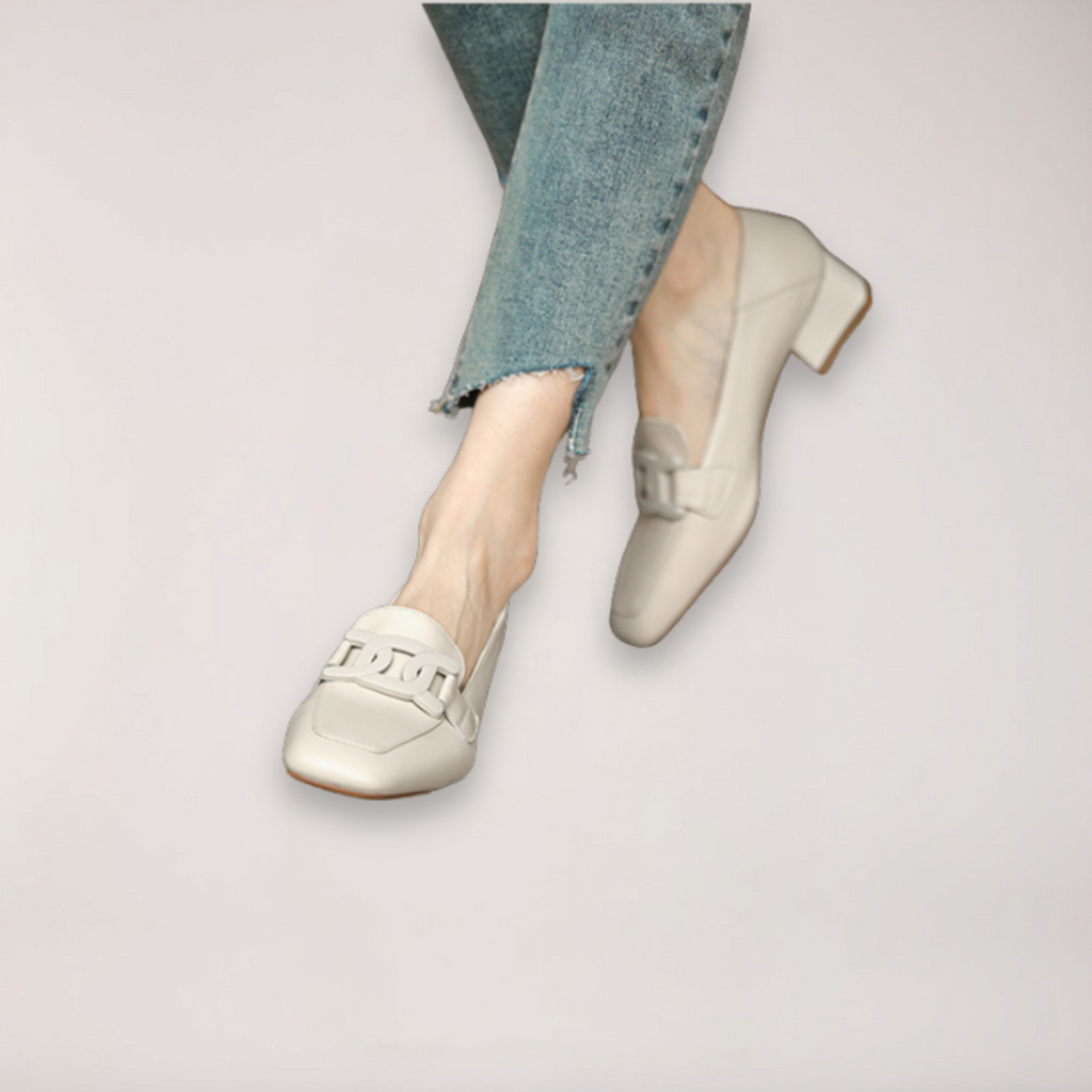 Women’s Structured Casual Shoes – Refined Low-Profile Design for All-Day Styling