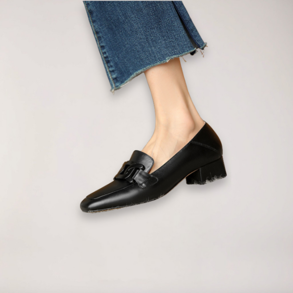 Women’s Structured Casual Shoes – Refined Low-Profile Design for All-Day Styling