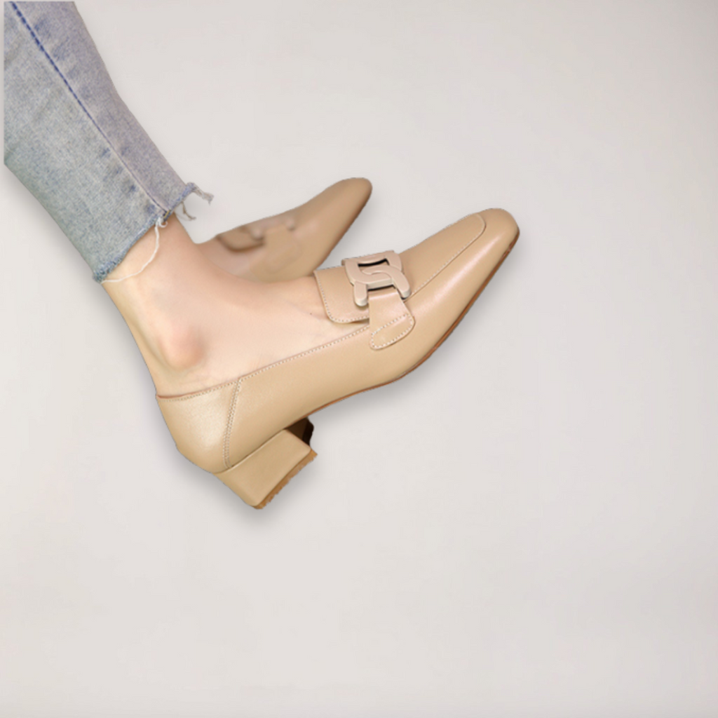 Women’s Structured Casual Shoes – Refined Low-Profile Design for All-Day Styling